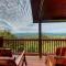 Amazing Mountain View -AMAZING LUXURY CABIN WITH LONG RANGE MOUNTAIN VIEWS AND FREE LOCAL ACTIVITIES