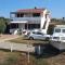 Apartments and rooms with parking space Susica, Ugljan - 8265