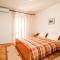 Apartments with parking space Pasman - 8214