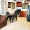 2 bedroom apartmen in the heart of west end!