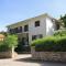 Apartments with a parking space Jelsa, Hvar - 8750 - 耶尔萨