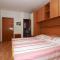 Apartments with a parking space Baska Voda, Makarska - 10406 - 巴什卡沃达