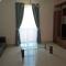 3 Bed Modern Air-conditioned Apartment with Roof Terrace - Ample Parking