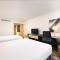 Holiday Inn Perth City Centre by IHG
