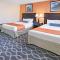 Howard Johnson by Wyndham Lenox