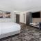 LaQuinta Suites by Wyndham South Bend Notre Dame Area