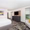LaQuinta Suites by Wyndham South Bend Notre Dame Area