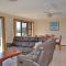 Seaview Townhouse 4 -Bring your own linen. - 西南岩