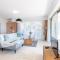 Amazing Sea View 2Bdr Swimming Pool Parking