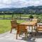 Finest Retreats - Moelis Granary - Luxury Cottage with Hot Tub - Llandrillo