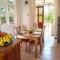 La Maison Hibiscus Self Catering Accommodation