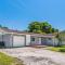 Heated Pool House Only 5 Minutes to Gulf Beaches!