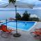 Seaside apartments with a swimming pool Krilo Jesenice, Omis - 13898 - Jesenice