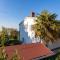 Awesome Apartment In Njivice With Wifi - Njivice