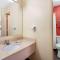 Travelodge by Wyndham Richmond IN