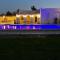 Encanto getaway - Families & couples only