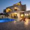 Des & Coo Luxury Villa with Private Pool