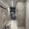 HelaMoni, New 5 Star 2 Person apartment with pool