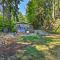 Dreamy Wooded Cabin with Private Beach and Kayaks! - Olympia