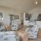 Oceanside Getaway with Beach Access and Home Gym! - 库斯贝