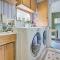 Oceanside Getaway with Beach Access and Home Gym! - 库斯贝