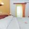 Family friendly apartments with a swimming pool Novalja, Pag - 14396