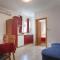 Apartments with a parking space Tucepi, Makarska - 14457