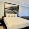 Aura Inn Monterey - Monterey