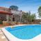 Stunning Home In Oklaj With Outdoor Swimming Pool, Wifi And 3 Bedrooms - Oklaj