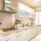 Amazing Apartment In Los Alcázares