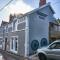 Llandudno apartment, quirky pub with tropical beer garden - Llandudno