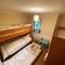 Luxury 4-5 Bed Home with Games Room and Balcony - 纽敦