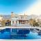 4 Bedroom Deluxe Villa with Mountain and Sea View - كيرينيا