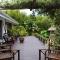Fish Eagle Manor