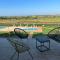 Gorgeous apartment with pools and golf court view