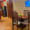 Lovely 2 Bedroom Condo With Pool And Hot Water