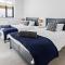 Stunning Coastal Apartment in Maidencombe with Sea Views & Garden - Stokeinteignhead