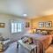 3 Mi to Skiing Big Bear Cabin with Deck - مدينة بيغ بير