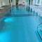 Modern renoviert mit Hallenbad + Fitness
