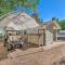 Caldwell Country Home on Quiet Acreage - 考德威尔