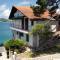 Apartments by the sea Tisno, Murter - 810