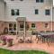 Charming Apartment with Yard and Beautiful Gardens! - Manheim