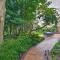 Charming Apartment with Yard and Beautiful Gardens! - Manheim