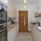 Beautiful Redbrick Home in Ruthin Centre & Parking