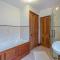 Beautiful Redbrick Home in Ruthin Centre & Parking