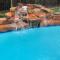 MAGNITO Mini-Mansion at IAH with pool & gym - همبل