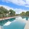 ZEN AT ARKABA 3BR Luxury Waterfront Apt Pool + BBQ - Darwin