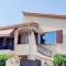 La Villa Castel - Haut de villa - parkings- 3 chambres - 8 couchages - jardin - barbecue - 滨海卡涅