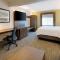 Holiday Inn Express & Suites Tilton, an IHG Hotel