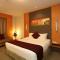 Lakeshore Hotel & Apartments